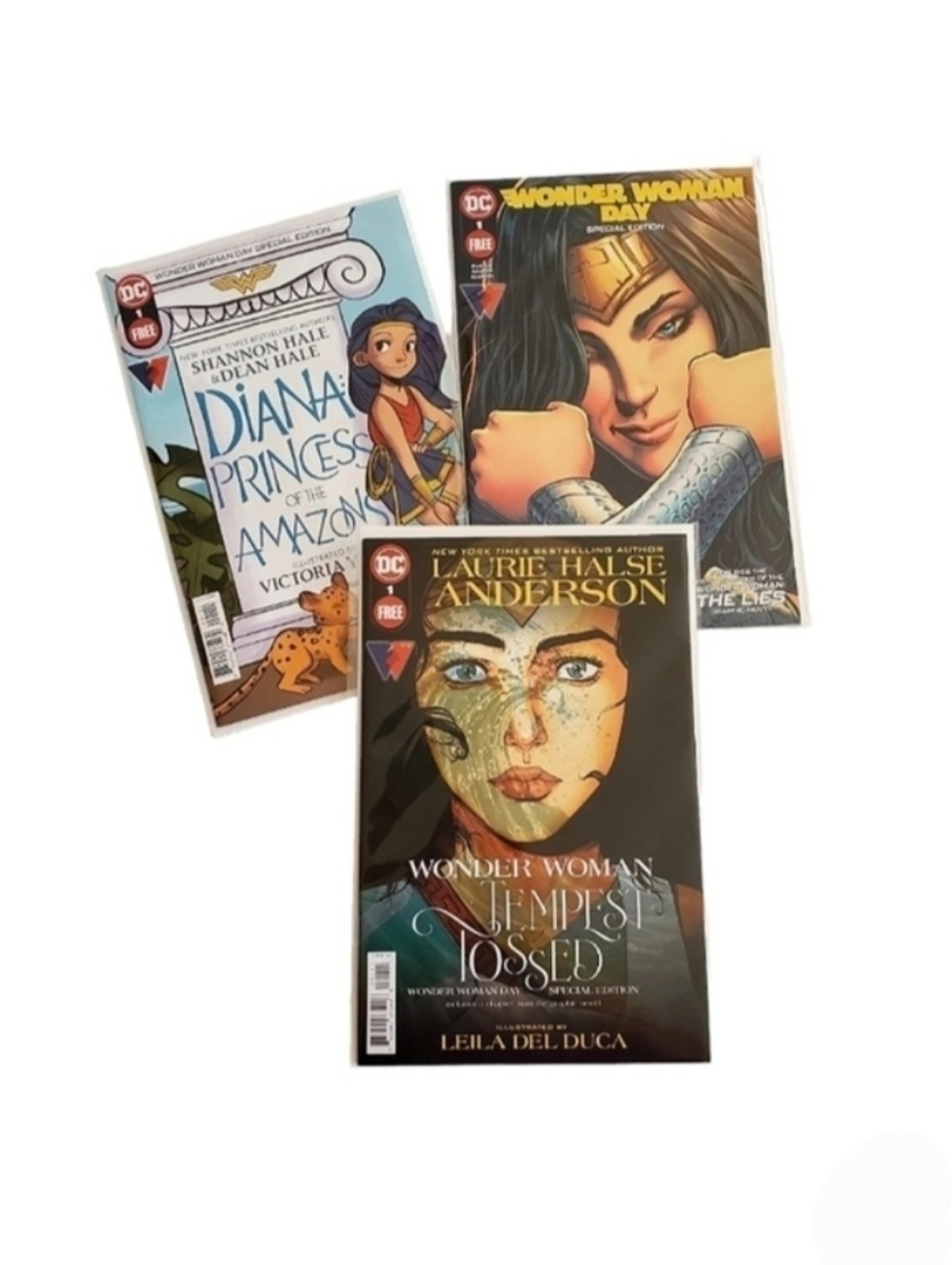Wonder Woman Comic Books, Set of 3